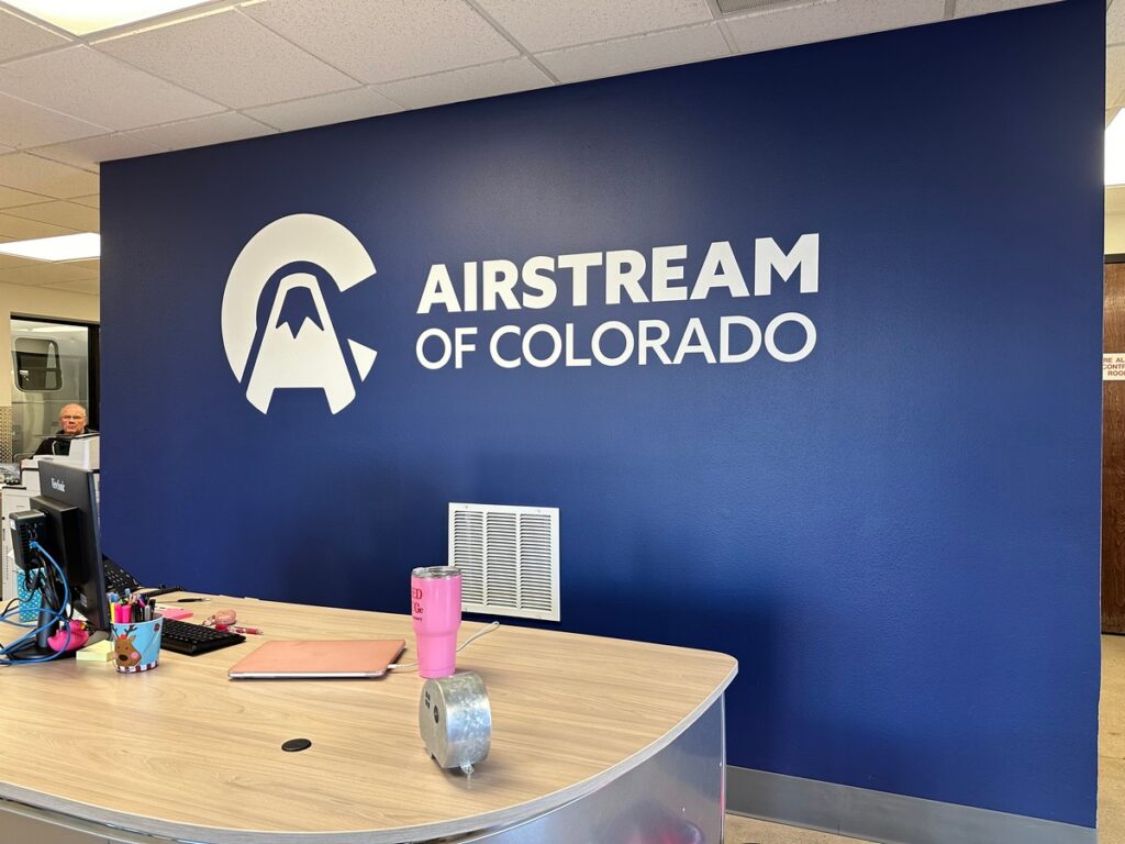 Mile-high-graphics-windish-RV-125949-wall-graphic-Image-1